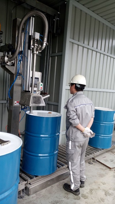 化工灌裝機,200L灌裝機,涂料油漆灌裝機,潤滑油灌裝機