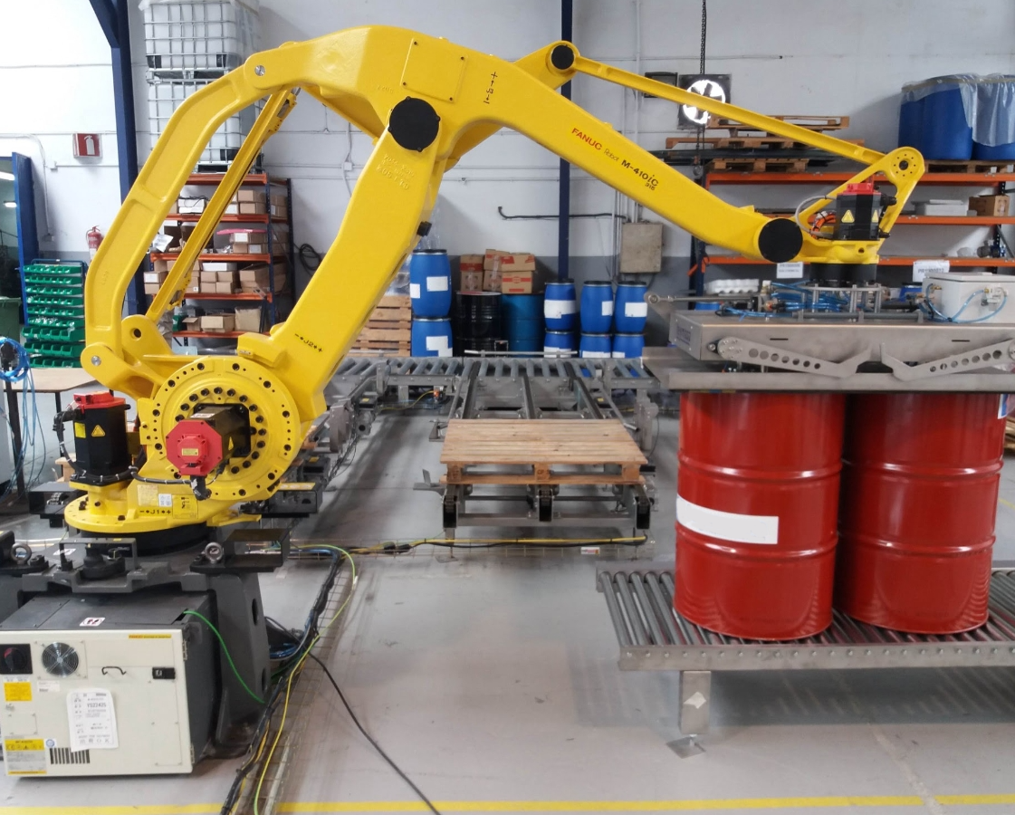 Robotic drum palletizer